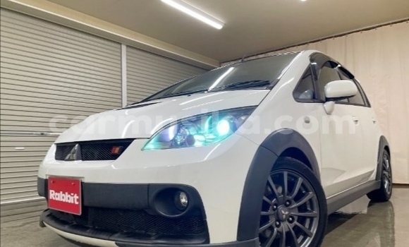 Buy Used Mitsubishi Colt White Car in Beitbridge in Matabeleland South Buy Used Mitsubishi Colt White Car in Beitbridge in Matabeleland South