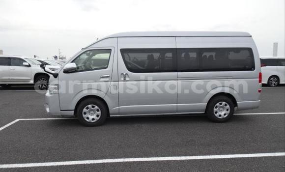 Acheter Occasion Voiture Toyota Hiace Gris à Beitbridge, Matabeleland South Acheter Occasion Voiture Toyota Hiace Gris à Beitbridge, Matabeleland South