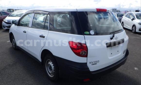 Acheter Occasion Voiture Nissan AD Blanc à Beitbridge, Matabeleland South Acheter Occasion Voiture Nissan AD Blanc à Beitbridge, Matabeleland South