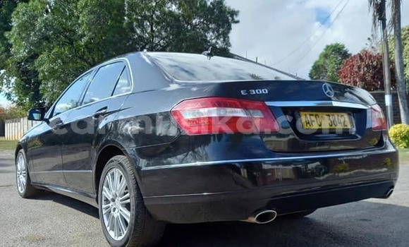 Tenga Tsaru Mercedes-Benz E-Classe Nhema Mota in Harare in Harare Tenga Tsaru Mercedes-Benz E-Classe Nhema Mota in Harare in Harare