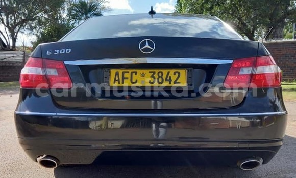 Tenga Tsaru Mercedes-Benz E-Classe Nhema Mota in Harare in Harare Tenga Tsaru Mercedes-Benz E-Classe Nhema Mota in Harare in Harare