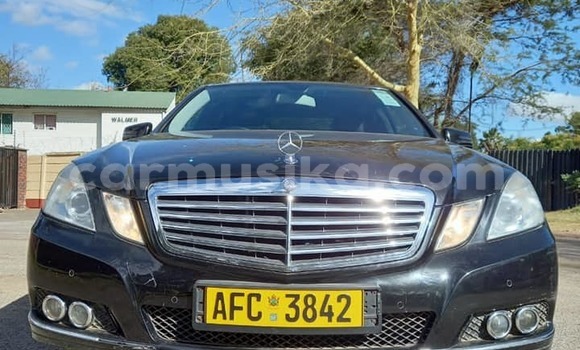 Tenga Tsaru Mercedes-Benz E-Classe Nhema Mota in Harare in Harare Tenga Tsaru Mercedes-Benz E-Classe Nhema Mota in Harare in Harare