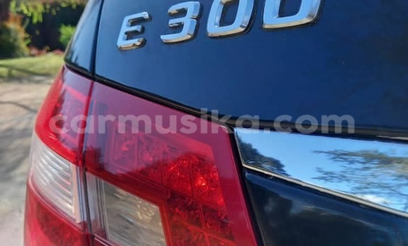 Tenga Tsaru Mercedes-Benz E-Classe Nhema Mota in Harare in Harare Tenga Tsaru Mercedes-Benz E-Classe Nhema Mota in Harare in Harare