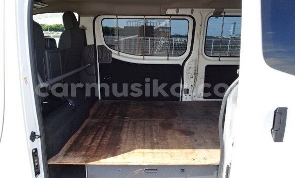 Tenga Tsaru Nissan NV350 Caravan Sirivha Mota in Harare in Harare Tenga Tsaru Nissan NV350 Caravan Sirivha Mota in Harare in Harare