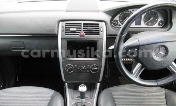 Buy Used Mercedes‒Benz B-klasse Silver Car in Beitbridge in Matabeleland South Buy Used Mercedes‒Benz B-klasse Silver Car in Beitbridge in Matabeleland South