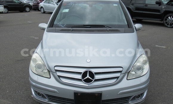 Buy Used Mercedes‒Benz B-klasse Silver Car in Beitbridge in Matabeleland South Buy Used Mercedes‒Benz B-klasse Silver Car in Beitbridge in Matabeleland South