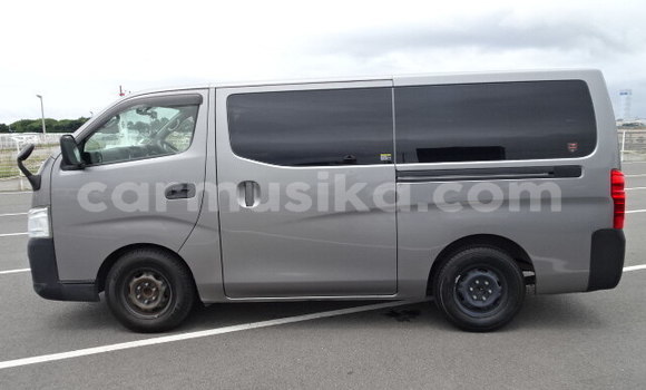 Nunua Ilio tumika Nissan Caravan Fedha Gari ndani ya Beitbridge nchini Matabeleland Kusini