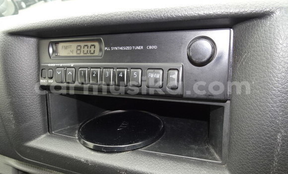 Acheter Occasion Voiture Nissan Caravan Gris à Beitbridge, Matabeleland South Acheter Occasion Voiture Nissan Caravan Gris à Beitbridge, Matabeleland South