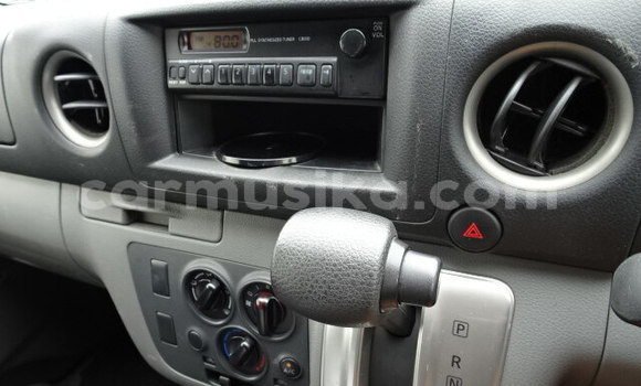 Acheter Occasion Voiture Nissan Caravan Gris à Beitbridge, Matabeleland South Acheter Occasion Voiture Nissan Caravan Gris à Beitbridge, Matabeleland South