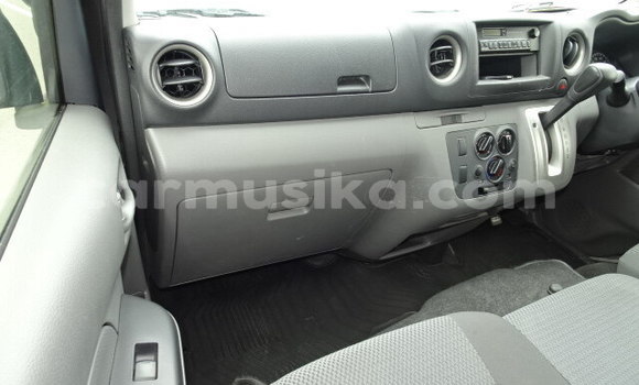 Acheter Occasion Voiture Nissan Caravan Gris à Beitbridge, Matabeleland South Acheter Occasion Voiture Nissan Caravan Gris à Beitbridge, Matabeleland South