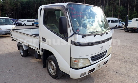 Acheter Occasion Utilitaire Toyota Dyna Blanc à Beitbridge, Matabeleland South Acheter Occasion Utilitaire Toyota Dyna Blanc à Beitbridge, Matabeleland South