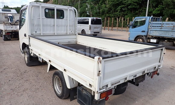 Acheter Occasion Utilitaire Toyota Dyna Blanc à Beitbridge, Matabeleland South Acheter Occasion Utilitaire Toyota Dyna Blanc à Beitbridge, Matabeleland South