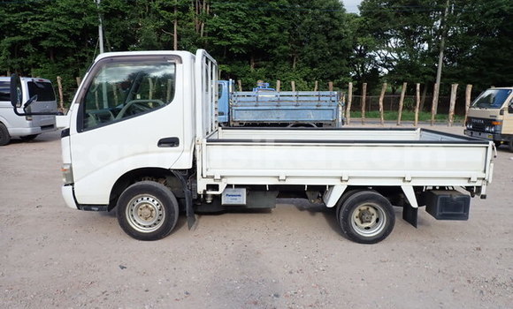 Acheter Occasion Utilitaire Toyota Dyna Blanc à Beitbridge, Matabeleland South Acheter Occasion Utilitaire Toyota Dyna Blanc à Beitbridge, Matabeleland South