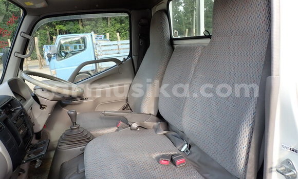 Acheter Occasion Utilitaire Toyota Dyna Blanc à Beitbridge, Matabeleland South Acheter Occasion Utilitaire Toyota Dyna Blanc à Beitbridge, Matabeleland South