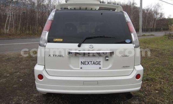 Acheter Occasion Voiture Nissan X–Trail Blanc à Beitbridge, Matabeleland South Acheter Occasion Voiture Nissan X–Trail Blanc à Beitbridge, Matabeleland South
