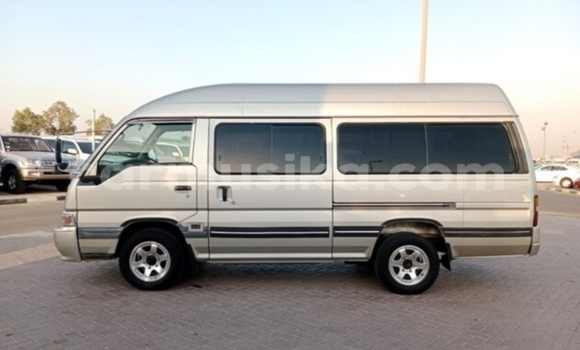 Buy Used Nissan Caravan Beige Car in Beitbridge in Matabeleland South Buy Used Nissan Caravan Beige Car in Beitbridge in Matabeleland South