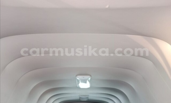 Buy Used Nissan Caravan Beige Car in Beitbridge in Matabeleland South Buy Used Nissan Caravan Beige Car in Beitbridge in Matabeleland South