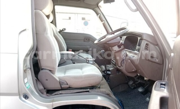 Buy Used Nissan Caravan Beige Car in Beitbridge in Matabeleland South Buy Used Nissan Caravan Beige Car in Beitbridge in Matabeleland South