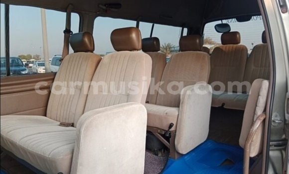 Buy Used Nissan Caravan Beige Car in Beitbridge in Matabeleland South Buy Used Nissan Caravan Beige Car in Beitbridge in Matabeleland South