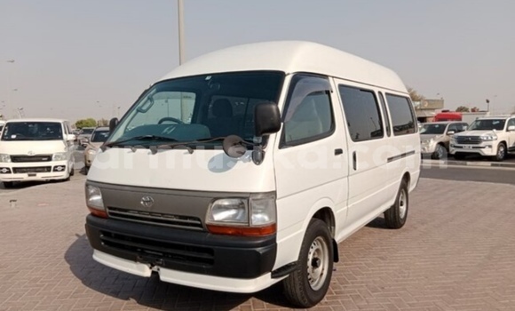 Acheter Occasion Voiture Toyota Hiace Blanc à Beitbridge, Matabeleland South Acheter Occasion Voiture Toyota Hiace Blanc à Beitbridge, Matabeleland South