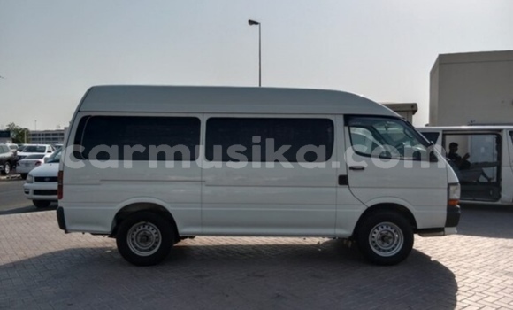 Acheter Occasion Voiture Toyota Hiace Blanc à Beitbridge, Matabeleland South Acheter Occasion Voiture Toyota Hiace Blanc à Beitbridge, Matabeleland South