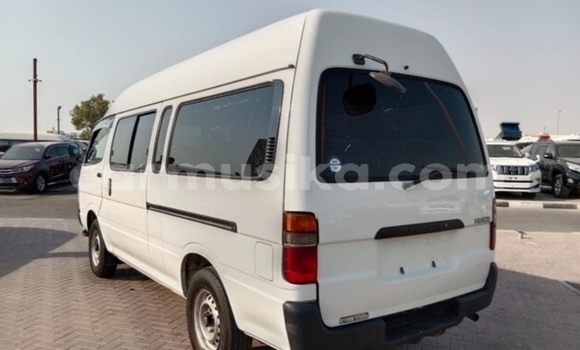 Acheter Occasion Voiture Toyota Hiace Blanc à Beitbridge, Matabeleland South Acheter Occasion Voiture Toyota Hiace Blanc à Beitbridge, Matabeleland South