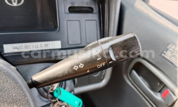 Acheter Occasion Voiture Toyota Hiace Blanc à Beitbridge, Matabeleland South Acheter Occasion Voiture Toyota Hiace Blanc à Beitbridge, Matabeleland South