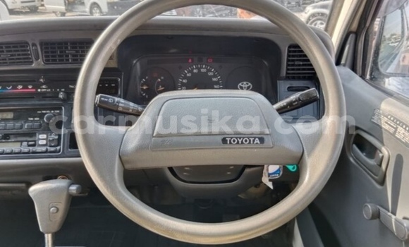 Acheter Occasion Voiture Toyota Hiace Blanc à Beitbridge, Matabeleland South Acheter Occasion Voiture Toyota Hiace Blanc à Beitbridge, Matabeleland South