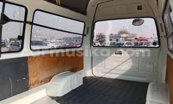 Acheter Occasion Voiture Toyota Hiace Blanc à Beitbridge, Matabeleland South Acheter Occasion Voiture Toyota Hiace Blanc à Beitbridge, Matabeleland South