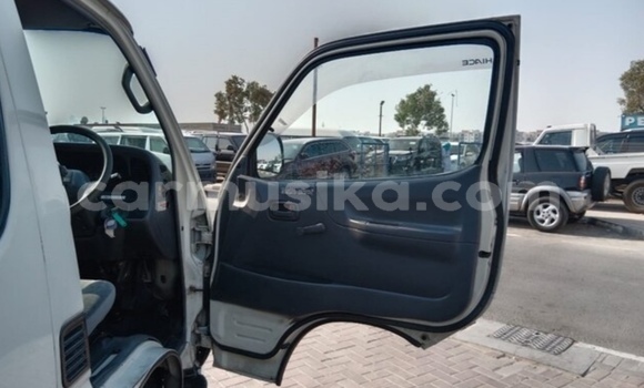 Acheter Occasion Voiture Toyota Hiace Blanc à Beitbridge, Matabeleland South Acheter Occasion Voiture Toyota Hiace Blanc à Beitbridge, Matabeleland South