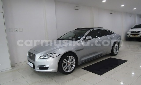 Buy Used Jaguar XJ Silver Car in Beitbridge in Matabeleland South Buy Used Jaguar XJ Silver Car in Beitbridge in Matabeleland South