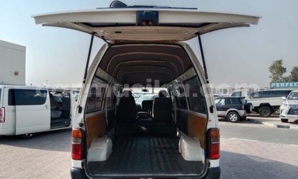 Acheter Occasion Voiture Toyota Hiace Blanc à Beitbridge, Matabeleland South Acheter Occasion Voiture Toyota Hiace Blanc à Beitbridge, Matabeleland South