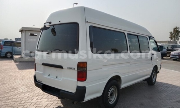 Acheter Occasion Voiture Toyota Hiace Blanc à Beitbridge, Matabeleland South Acheter Occasion Voiture Toyota Hiace Blanc à Beitbridge, Matabeleland South