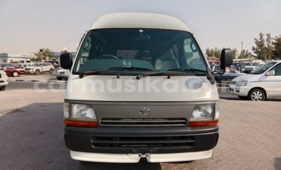 Acheter Occasion Voiture Toyota Hiace Blanc à Beitbridge, Matabeleland South Acheter Occasion Voiture Toyota Hiace Blanc à Beitbridge, Matabeleland South