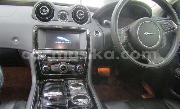 Buy Used Jaguar XJ Silver Car in Beitbridge in Matabeleland South Buy Used Jaguar XJ Silver Car in Beitbridge in Matabeleland South