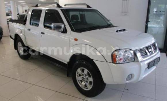 Acheter Occasion Voiture Nissan Hardbody Blanc à Beitbridge, Matabeleland South Acheter Occasion Voiture Nissan Hardbody Blanc à Beitbridge, Matabeleland South