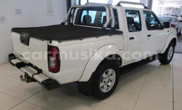 Acheter Occasion Voiture Nissan Hardbody Blanc à Beitbridge, Matabeleland South Acheter Occasion Voiture Nissan Hardbody Blanc à Beitbridge, Matabeleland South