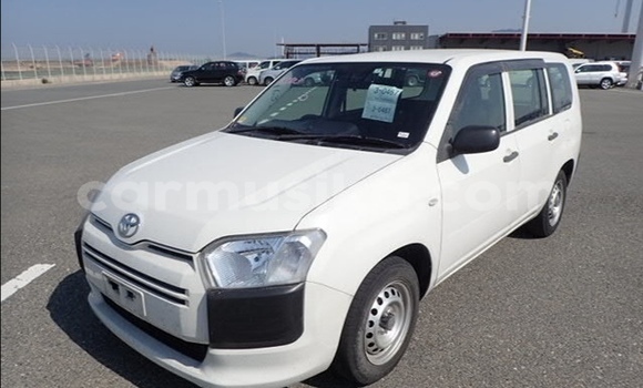Buy Used Toyota Probox White Car in Beitbridge in Matabeleland South Buy Used Toyota Probox White Car in Beitbridge in Matabeleland South