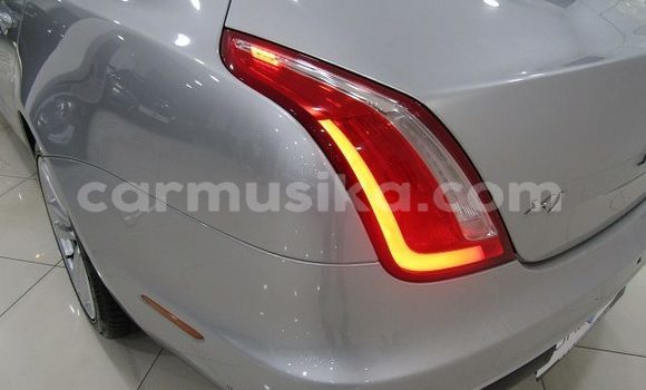 Buy Used Jaguar XJ Silver Car in Beitbridge in Matabeleland South Buy Used Jaguar XJ Silver Car in Beitbridge in Matabeleland South