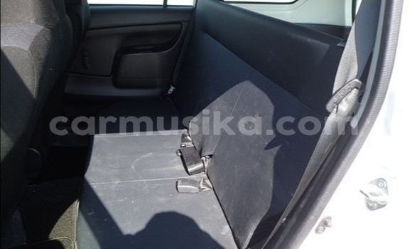 Acheter Occasion Voiture Toyota Probox Blanc à Beitbridge, Matabeleland South Acheter Occasion Voiture Toyota Probox Blanc à Beitbridge, Matabeleland South