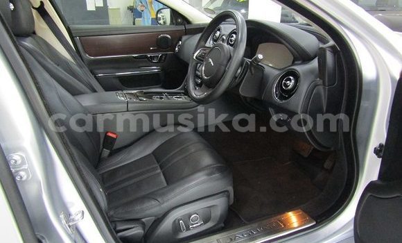 Buy Used Jaguar XJ Silver Car in Beitbridge in Matabeleland South Buy Used Jaguar XJ Silver Car in Beitbridge in Matabeleland South