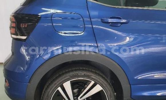 Buy Used Volkswagen T-Roc Blue Car in Beitbridge in Matabeleland South Buy Used Volkswagen T-Roc Blue Car in Beitbridge in Matabeleland South