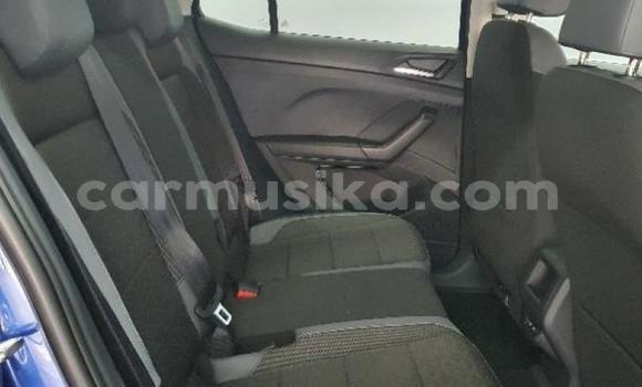 Buy Used Volkswagen T-Roc Blue Car in Beitbridge in Matabeleland South Buy Used Volkswagen T-Roc Blue Car in Beitbridge in Matabeleland South