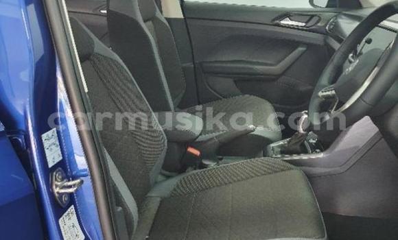 Buy Used Volkswagen T-Roc Blue Car in Beitbridge in Matabeleland South Buy Used Volkswagen T-Roc Blue Car in Beitbridge in Matabeleland South