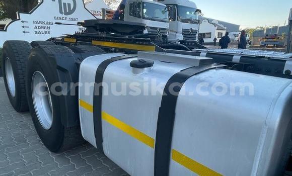 Tenga Tsaru Volvo 440 Chena Mota in Beitbridge in Matabeleland South Tenga Tsaru Volvo 440 Chena Mota in Beitbridge in Matabeleland South