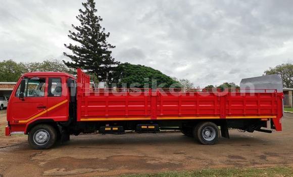 Tenga Tsaru Nissan Urvan Tsvuku Mota in Beitbridge in Matabeleland South Tenga Tsaru Nissan Urvan Tsvuku Mota in Beitbridge in Matabeleland South