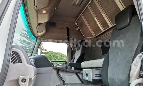 Acheter Occasion Voiture Nissan Urvan Blanc à Beitbridge, Matabeleland South Acheter Occasion Voiture Nissan Urvan Blanc à Beitbridge, Matabeleland South