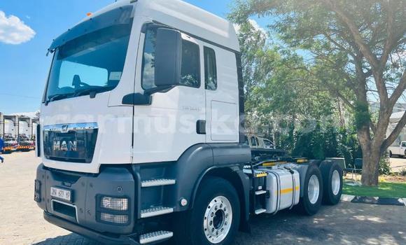 Buy Used Marlin 5EXi White Car in Beitbridge in Matabeleland South