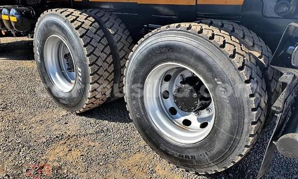 Tenga Tsaru Nissan Urvan Chena Mota in Beitbridge in Matabeleland South Tenga Tsaru Nissan Urvan Chena Mota in Beitbridge in Matabeleland South