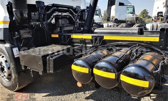 Tenga Tsaru Nissan Urvan Chena Mota in Beitbridge in Matabeleland South Tenga Tsaru Nissan Urvan Chena Mota in Beitbridge in Matabeleland South